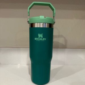 THE ICEFLOW FLIP STRAW TUMBLER | 30 OZ | Alpine